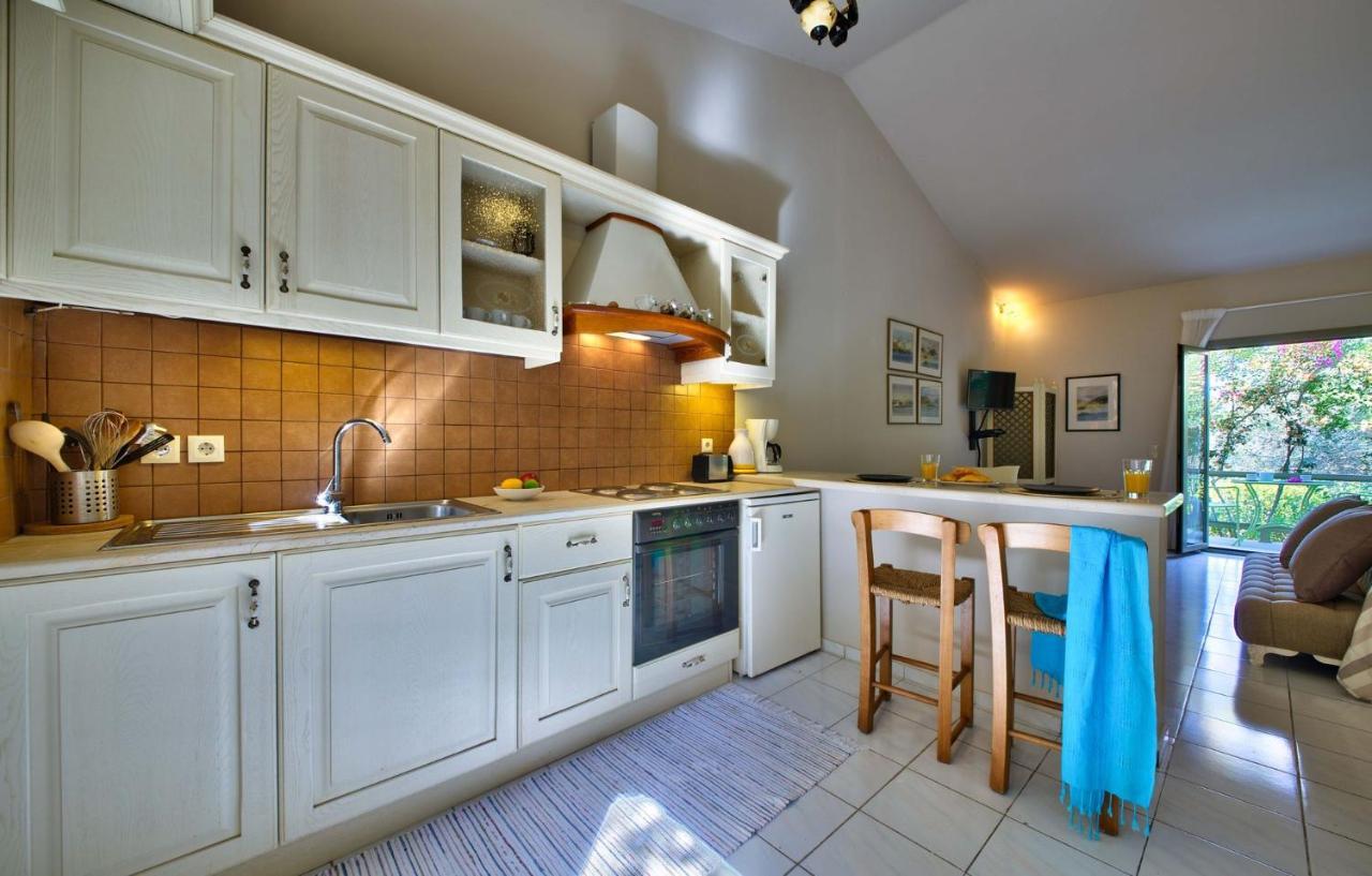 Mill Suites - Loggos Gaios Luaran gambar
